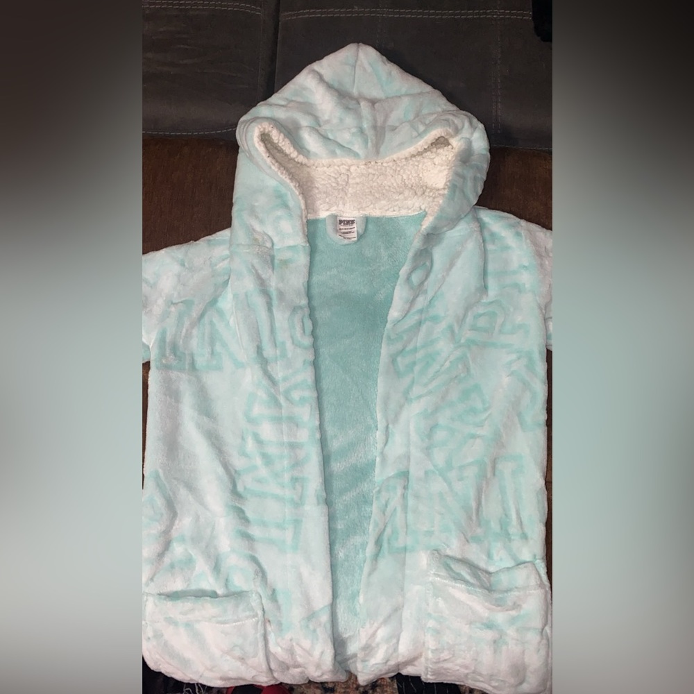 Victorias Secret Pink Robe - Picture 2 of 3